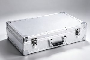 How to Treat an Aluminum Tool Box After Surface Oxidation