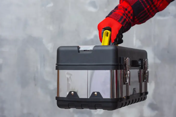 What Are the Advantages of Metal Tool Boxes Compared with Plastic Tool Boxes