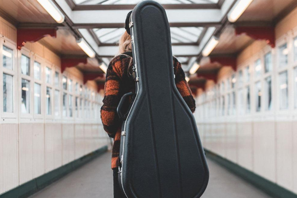 How to Choose the Right Guitar Case for Travel