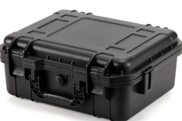 What Practical Functions Does an Internal Tray Have in a Plastic Tool Box