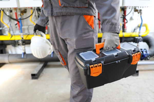 Application of Plastic Toolboxes in Equipment Maintenance Work