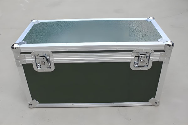 How Does Material Thickness Affect the Quality of Metal Toolboxes?
