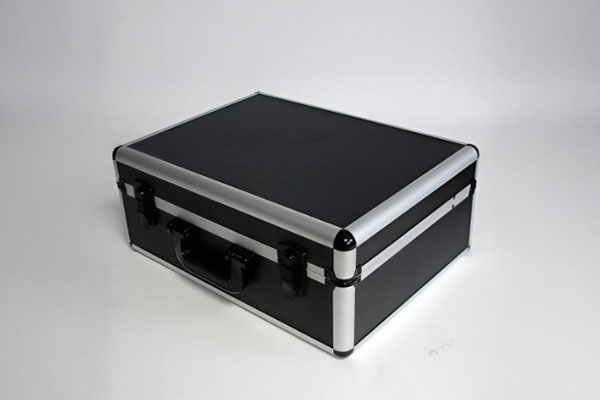 How Does Material Selection Affect the Service Life of Metal Toolboxes?
